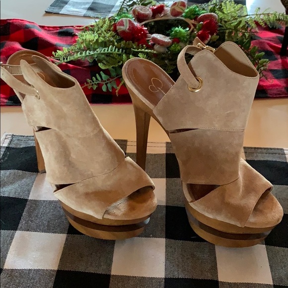 Jessica Simpson suede heels - Picture 2 of 7